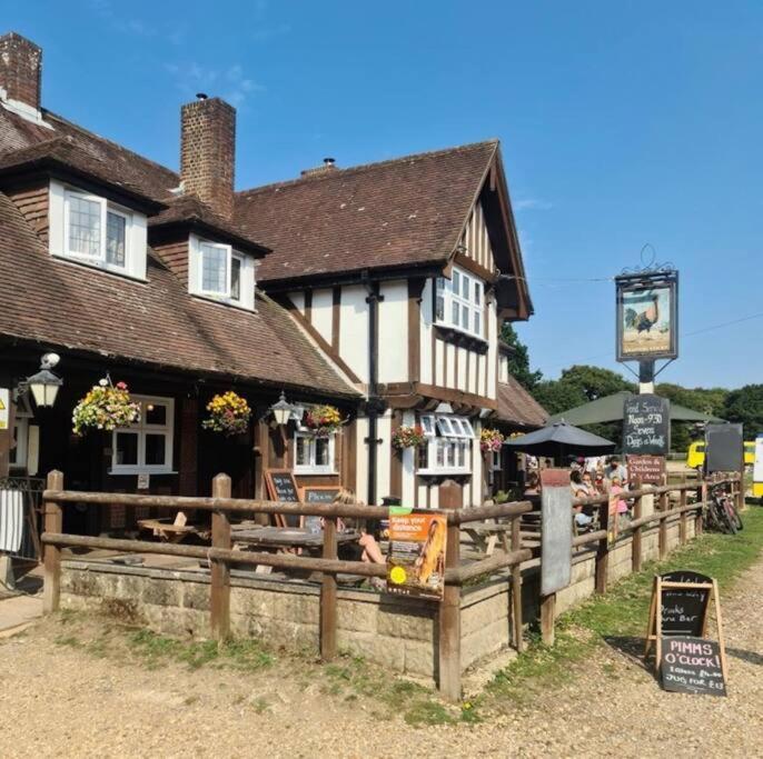 The Swish - New Forest Get Away Redlynch  Buitenkant foto